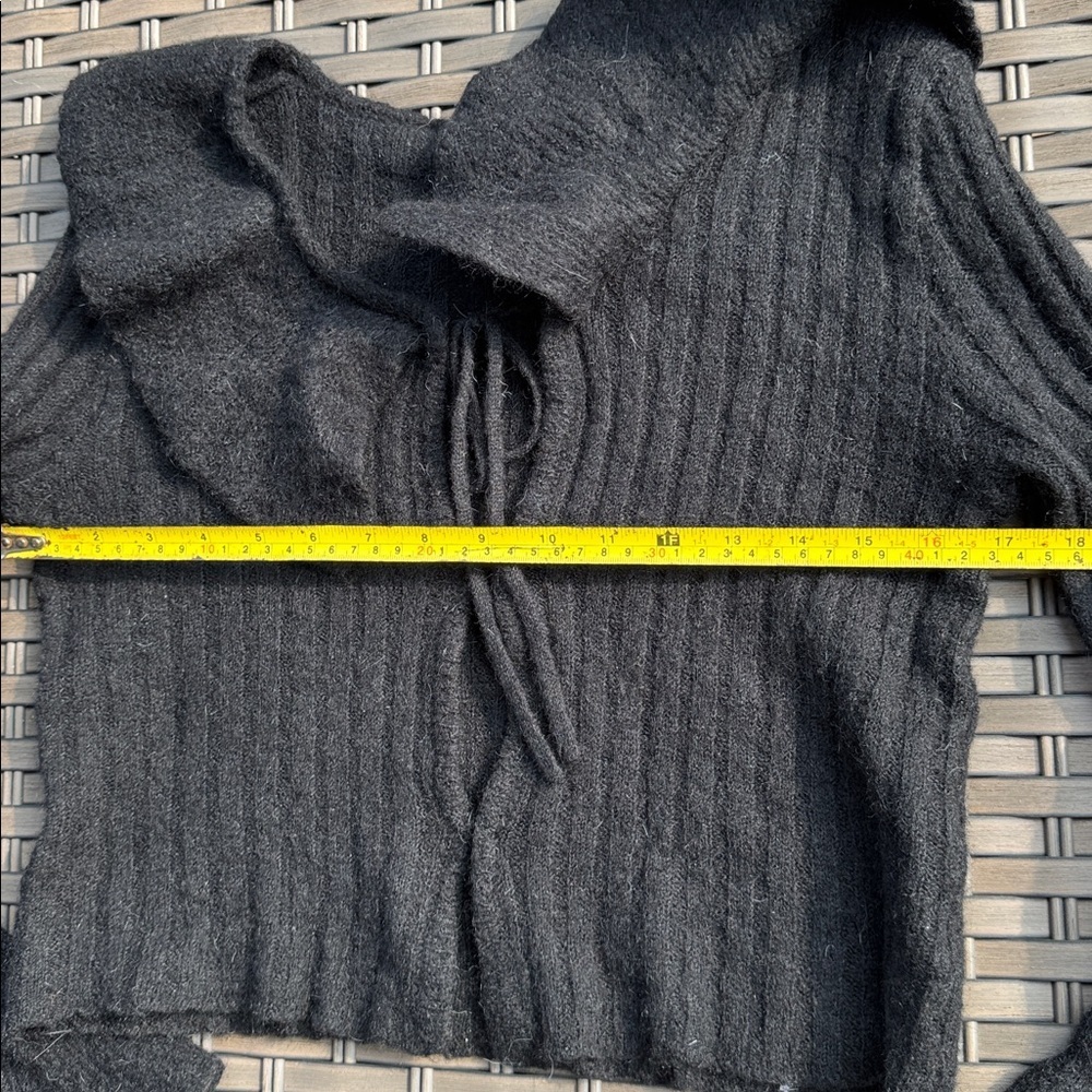Old Navy Wool-Blend Ruffle Tie-Front Cropped Cardigan Size M - Picture 13 of 13